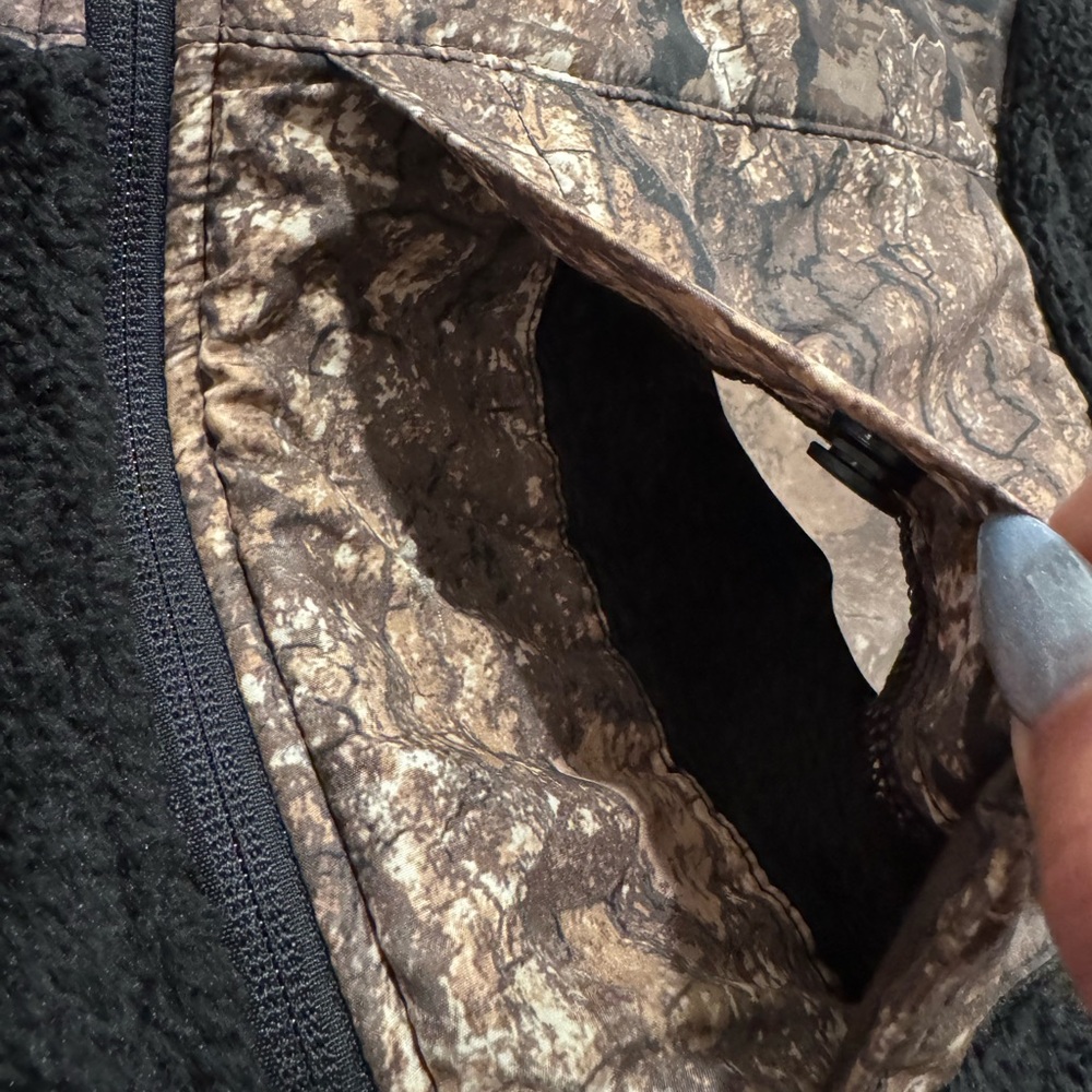 Realtree Camo Sherpa Fleece 1/4 Zip Pullover Jacket - Small - Picture 7 of 11